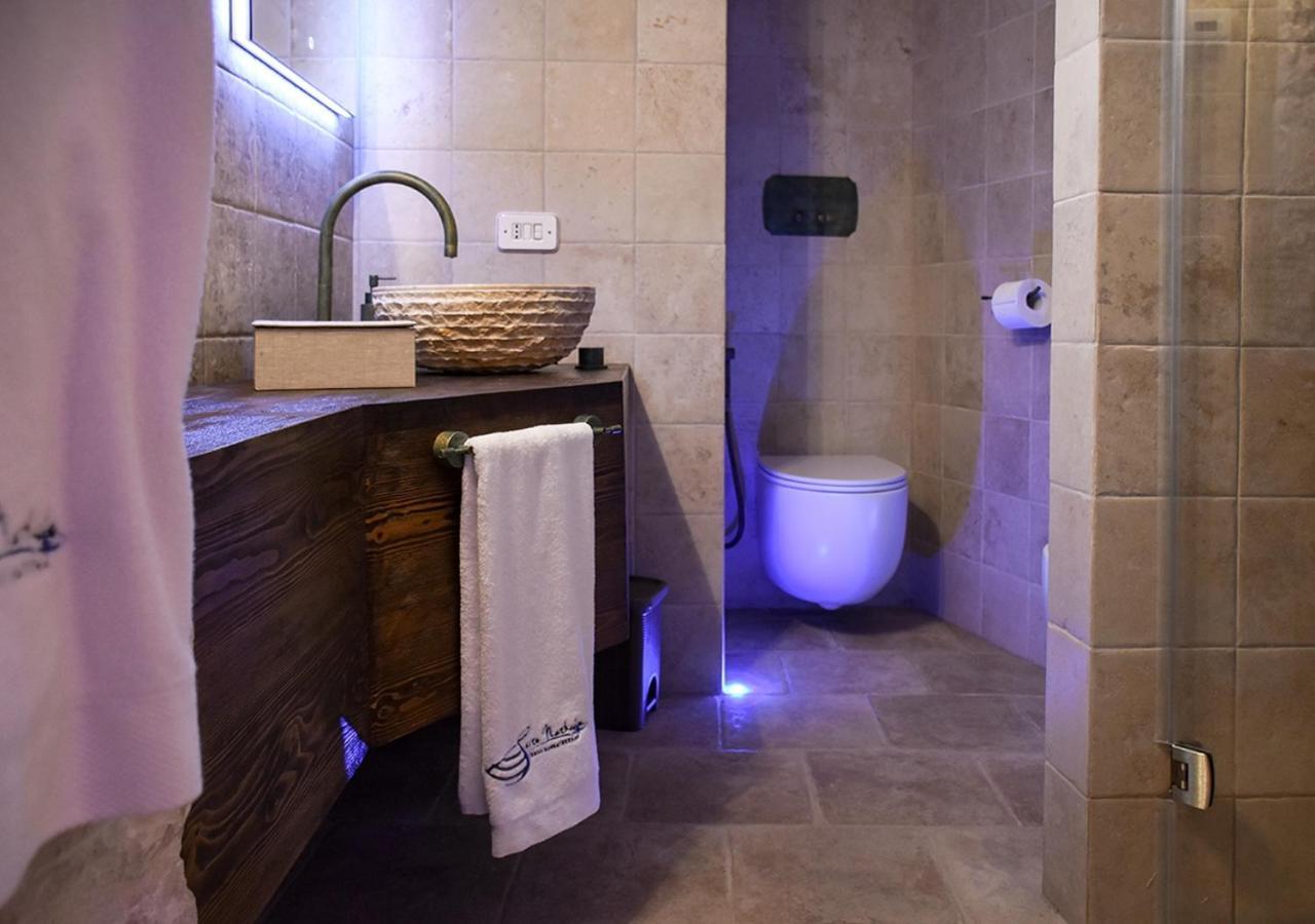 Trulli E Puglia Luxury Suite Alberobello Bagian luar foto