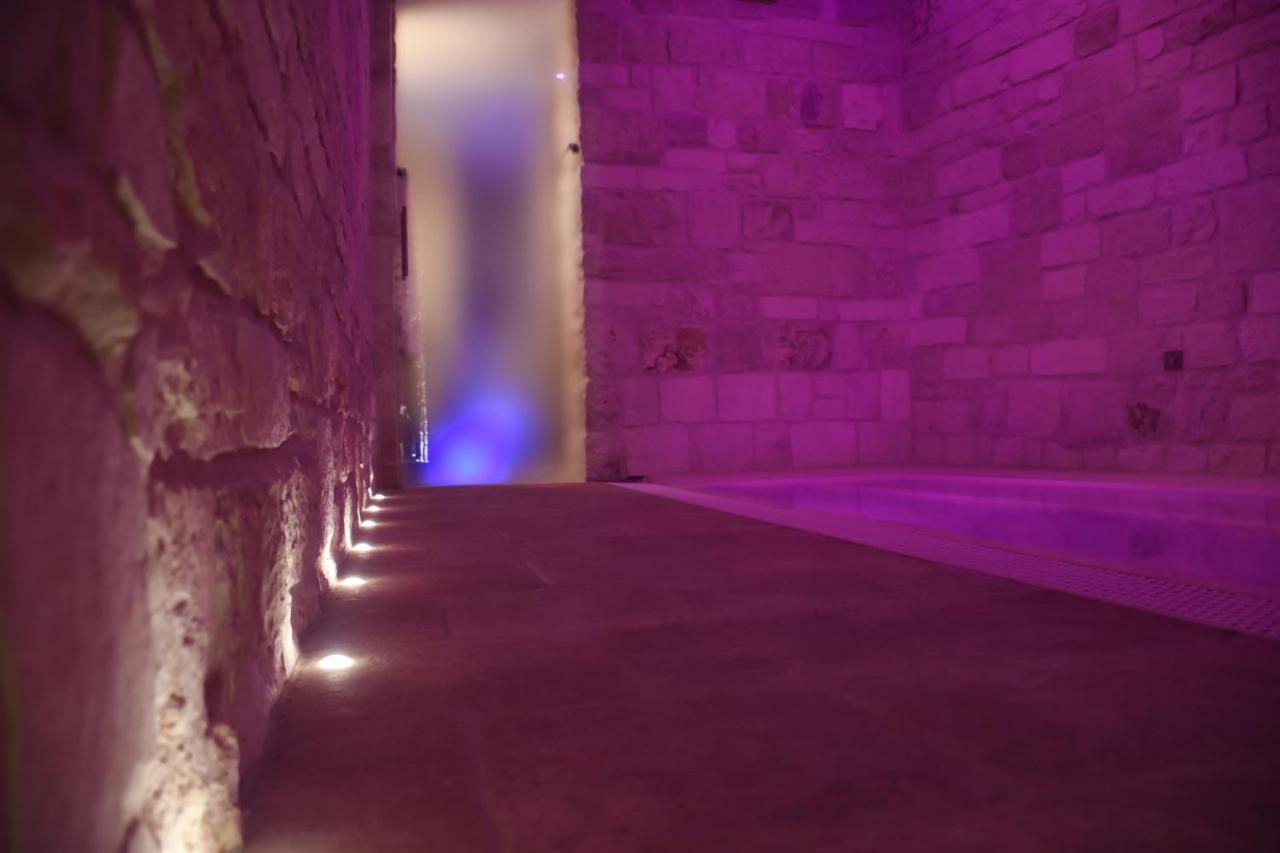 Trulli E Puglia Luxury Suite Alberobello Bagian luar foto